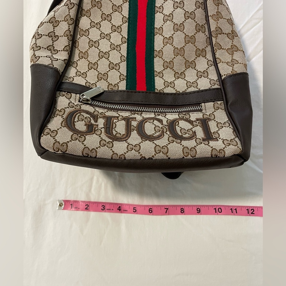 Gucci back pack - Picture 3 of 10